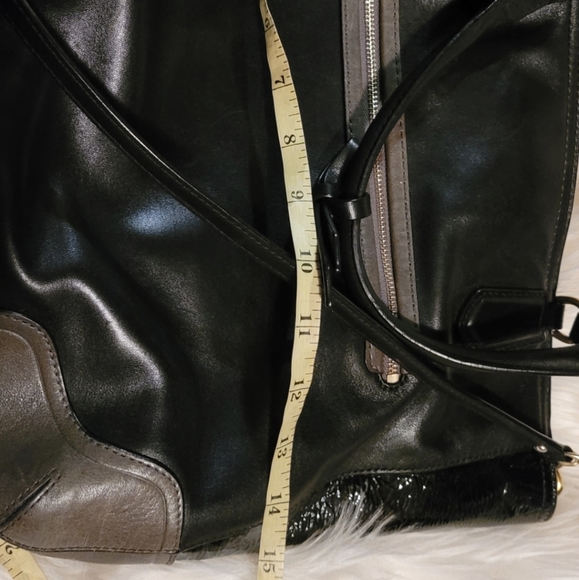 Authentic Blk Coach Purse - Picture 7 of 7